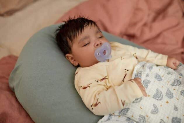 Philips Avent Soothie Ortodontik Saklama Kutulu 2Li Emzik 0-6 Ay - Erkek - Image 7